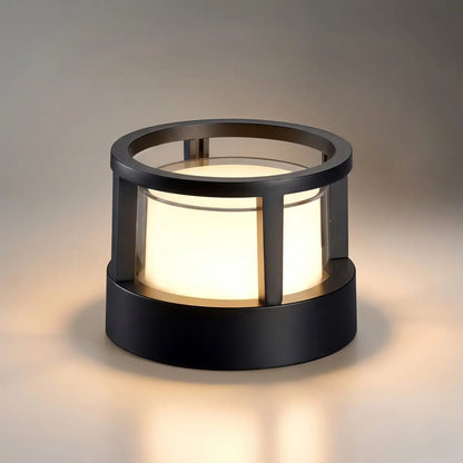 Modern_Metal_Outdoor_Lamp