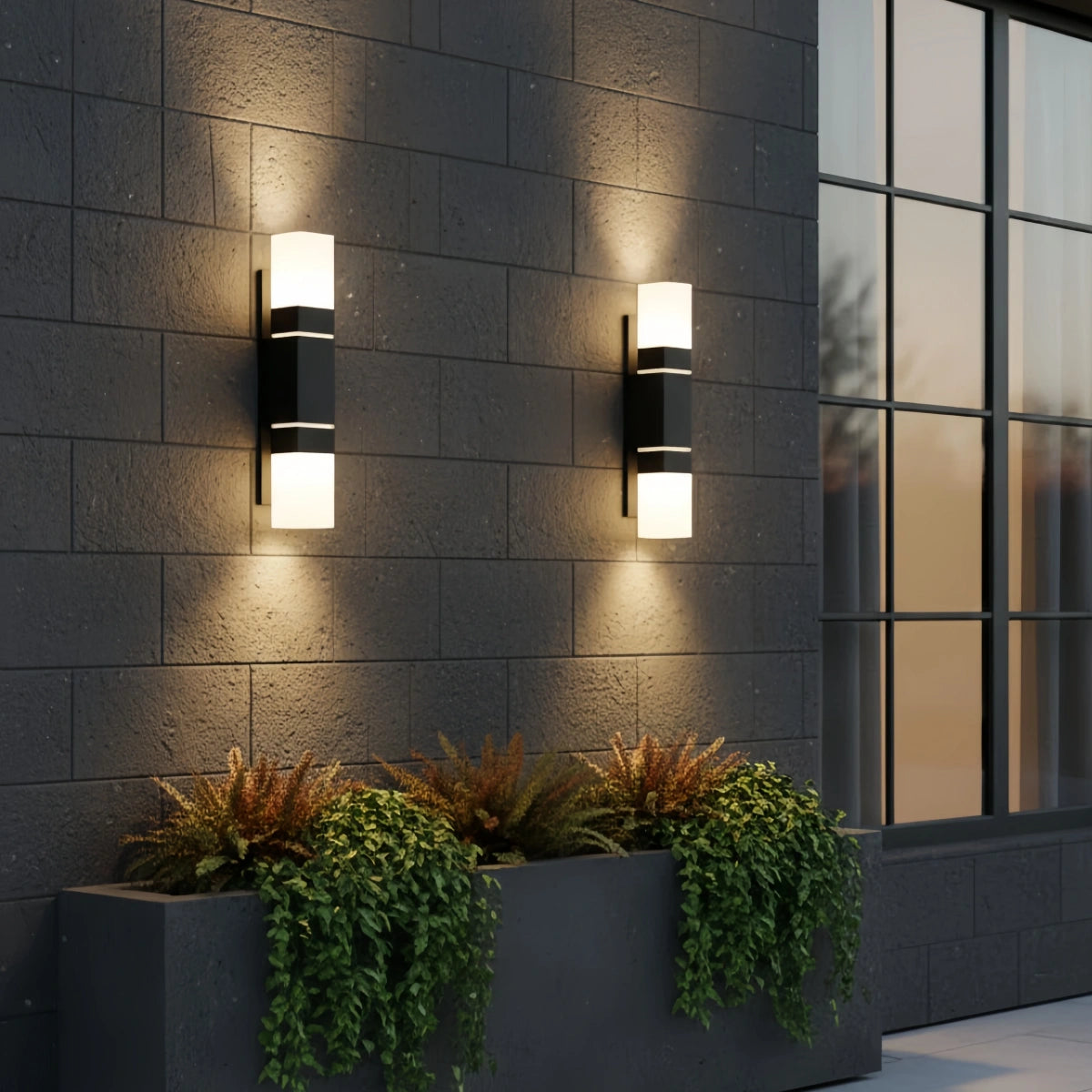 Arcato_Minimalist_Wall_Lamp