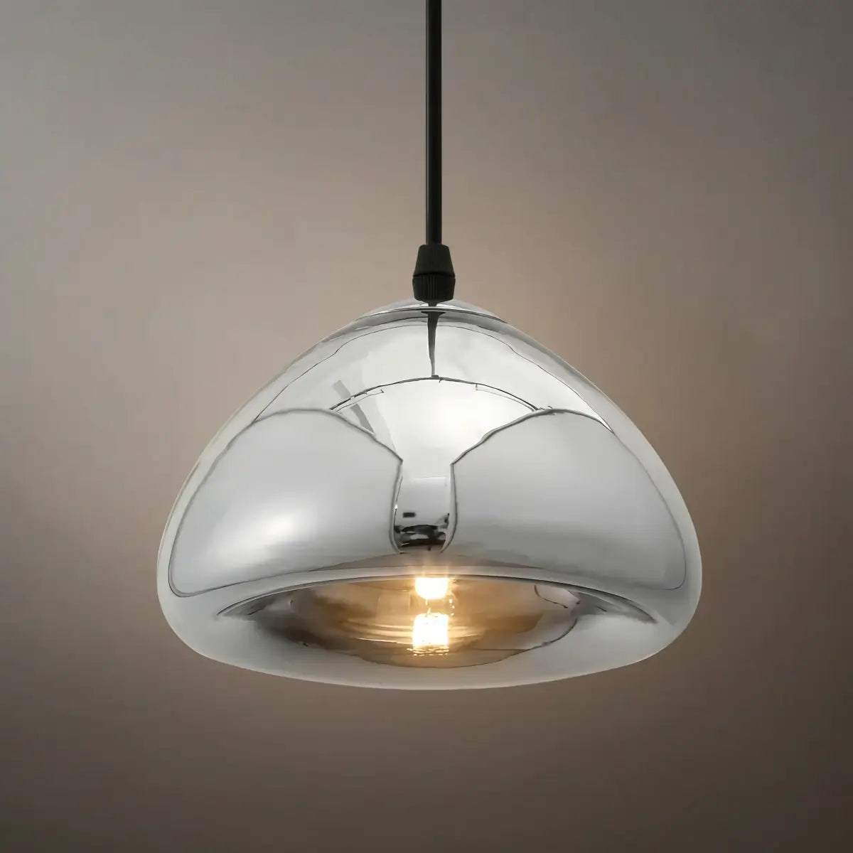 Modern_Glass_Pendant_Light