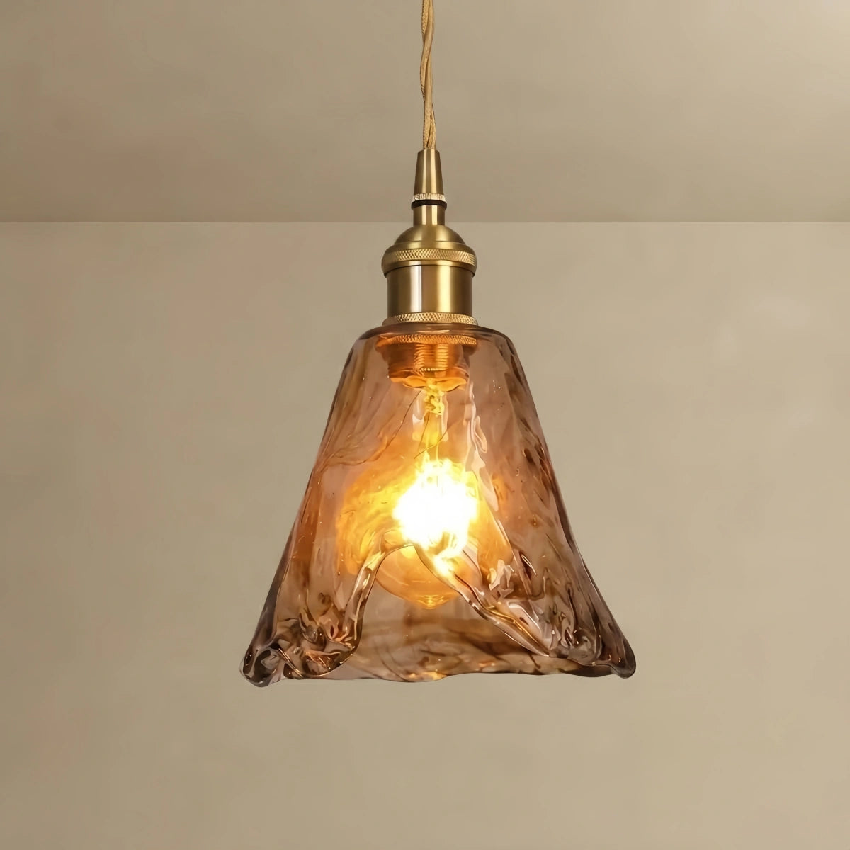 Vetro Retro Pendant Light – Amber Glass/Metal Fixture for Dining Room