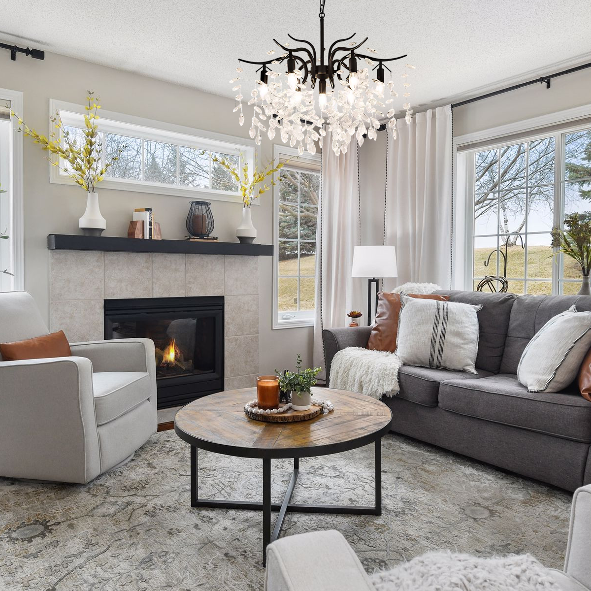 Royal Crystal Chandelier – Luxurious