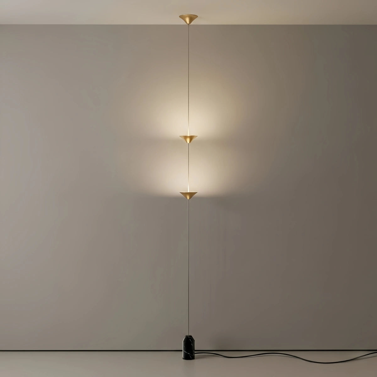 Lámpara de pie minimalista nórdica Arcato - Diseño lineal de 3 bombillas, de longitud completa