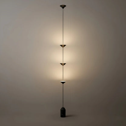 Arcato Nordic Minimalist Stehleuchte - 3-flammiges, lineares Design, volle Länge