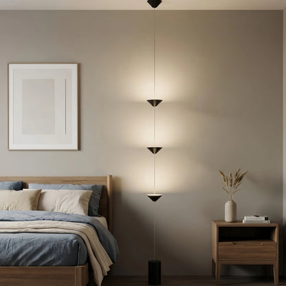 Arcato Nordic Minimalist Stehleuchte - 3-flammiges, lineares Design, volle Länge