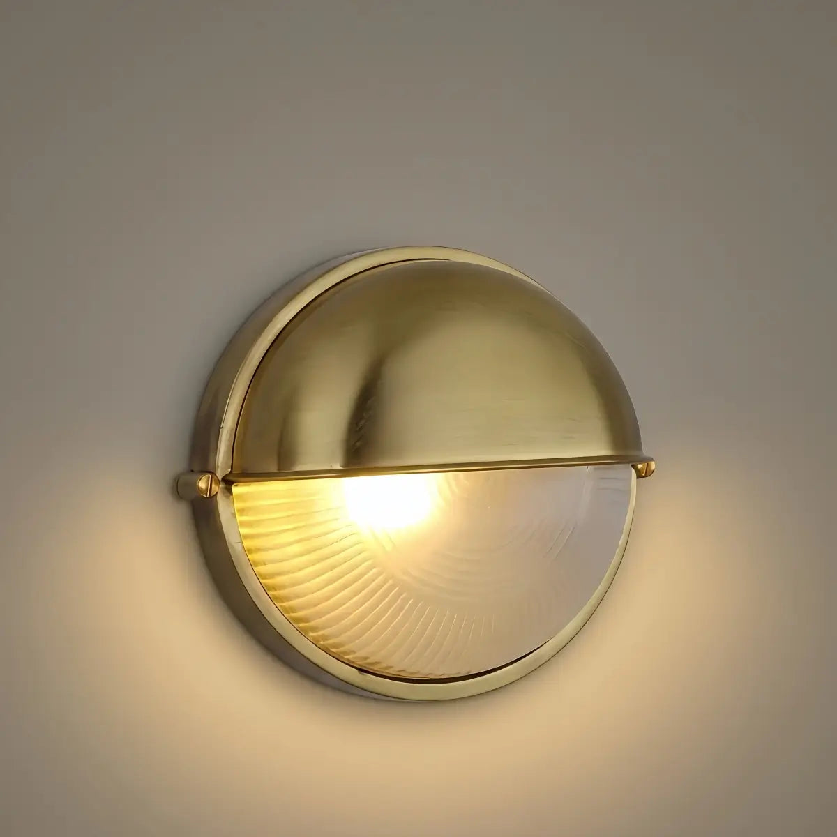 Modern_Round_Outdoor_Wall_Lamp