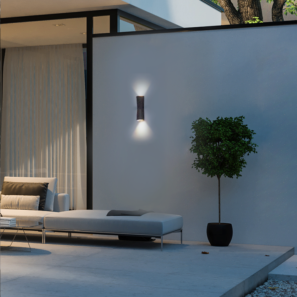 Modern Outdoor Wall Lamp - Black
