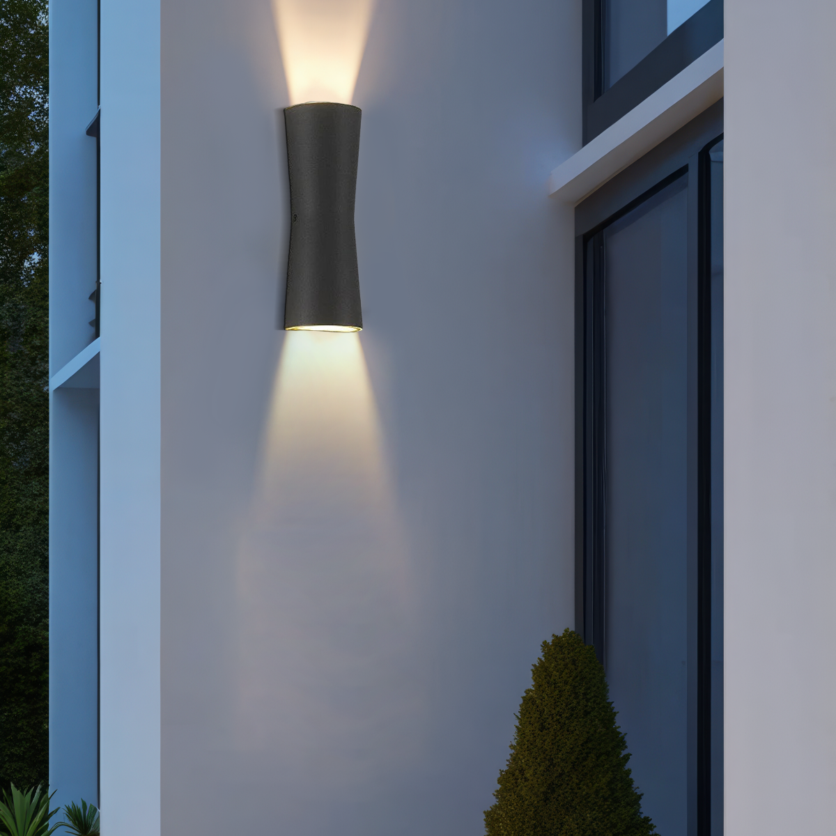 Modern Outdoor Wall Lamp - Black