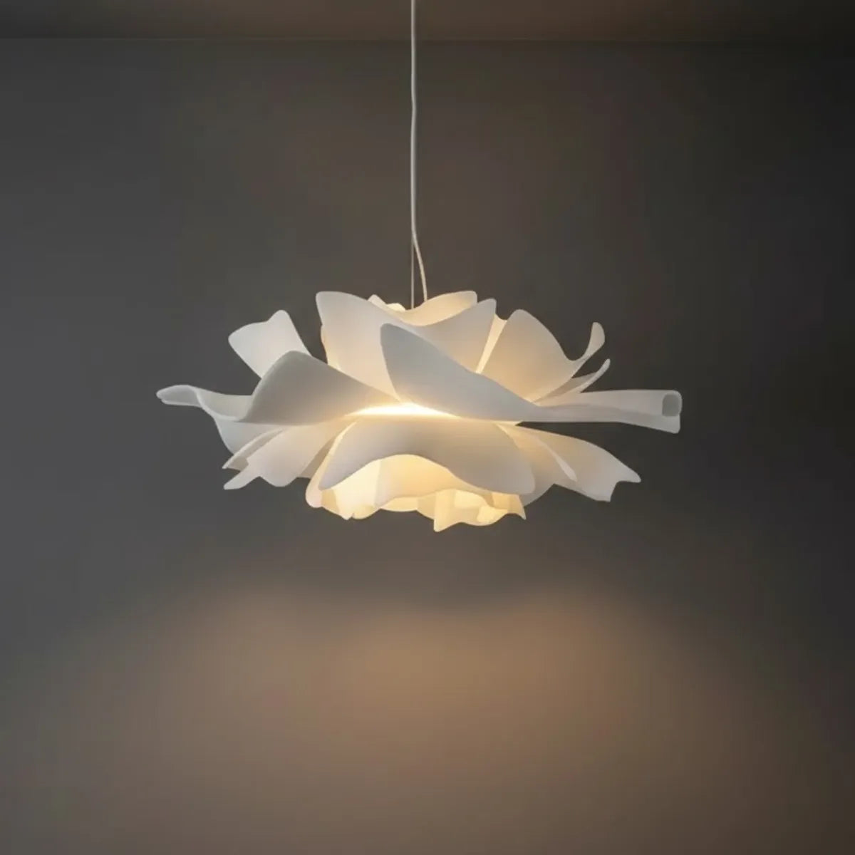 LZ783-Shaped Pendant Light – White Metal/Acrylic for Dining Room