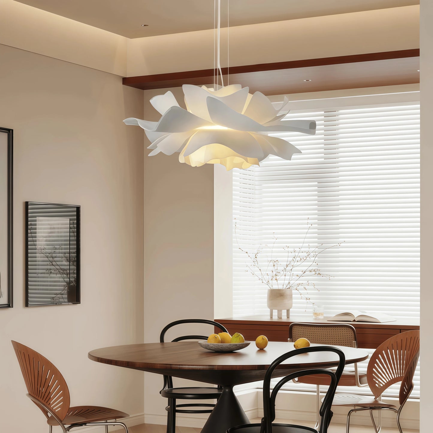 Crema Modern Flower-Shaped Pendant Light – White Metal/Acrylic for Dining Room