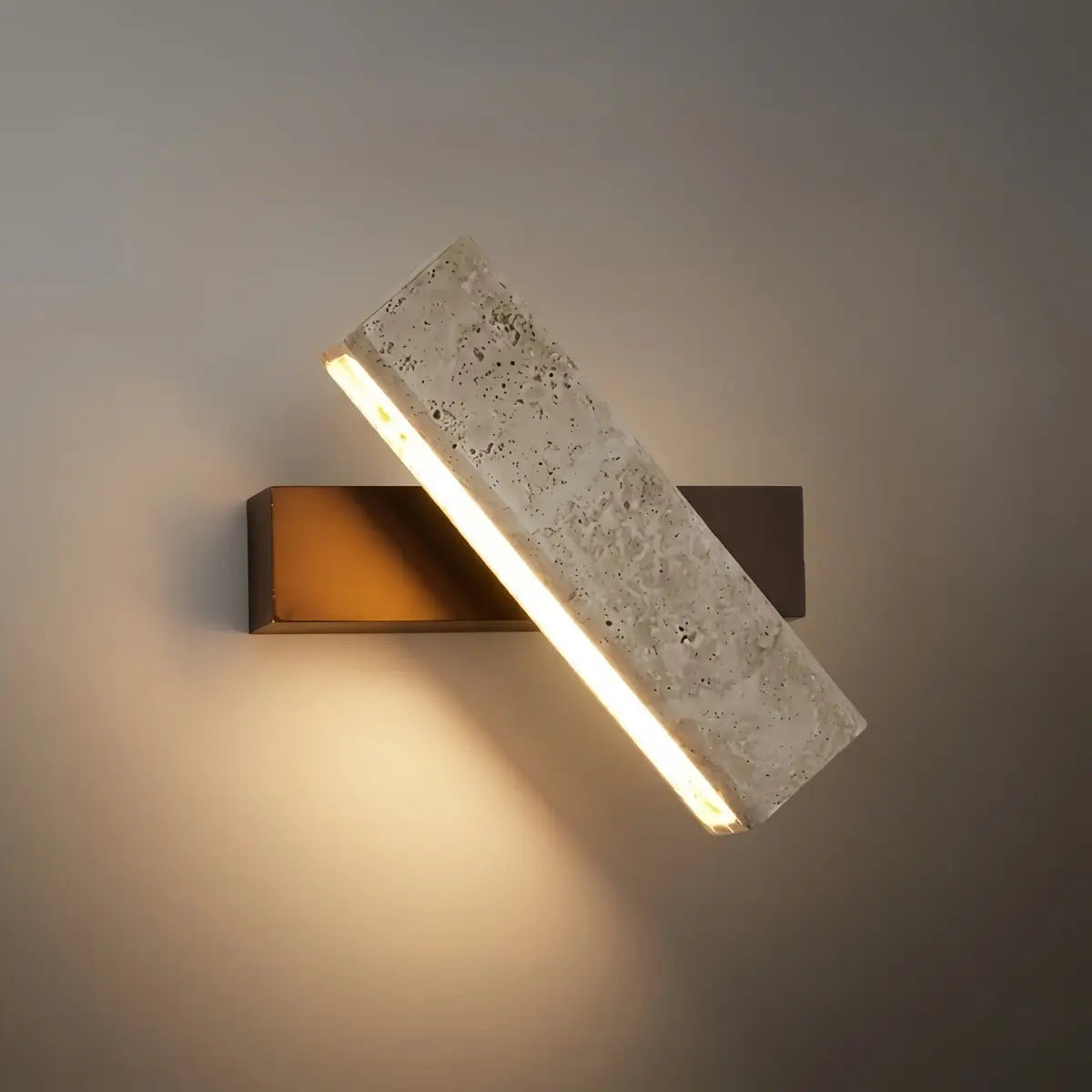 Strata  Minimalist Wall Lamp