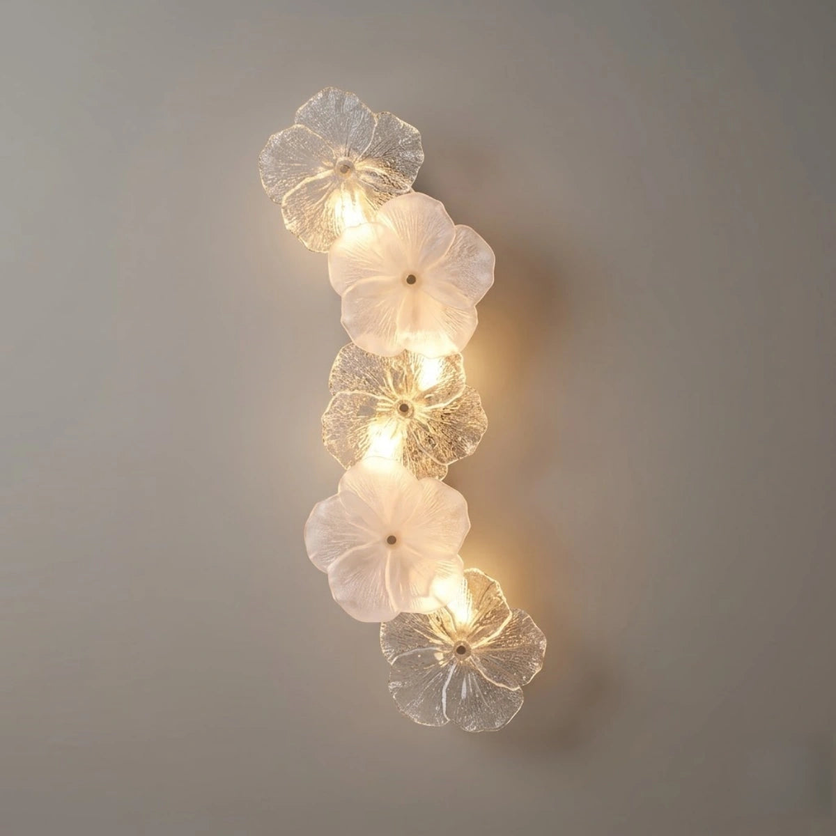 Lámpara de pared moderna Velora - Acero al carbono y cristal blanco para dormitorio y sala de estar