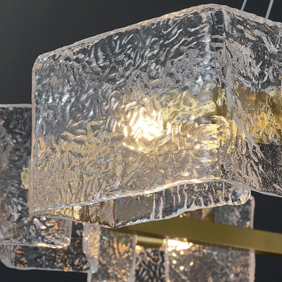 Elegant_Geometric_Polygon_Chandelier_--_Gold
