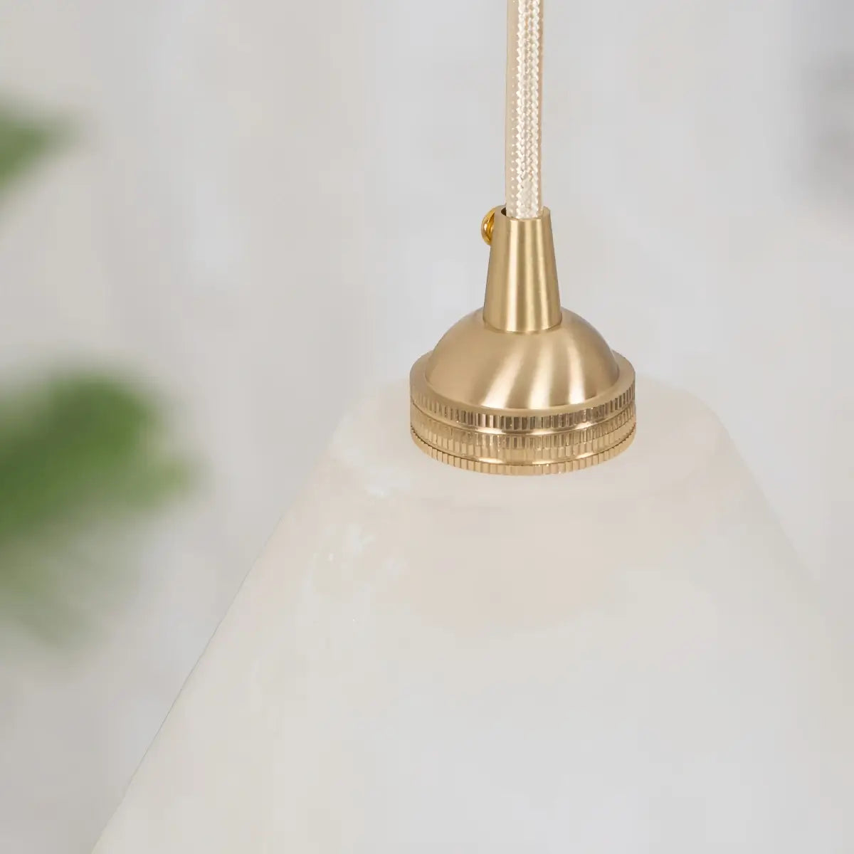 Alba  Minimalist Alabaster Pendant Light – White