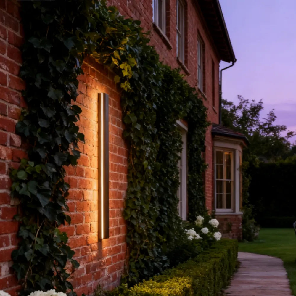 Outdoor Wall Lamp