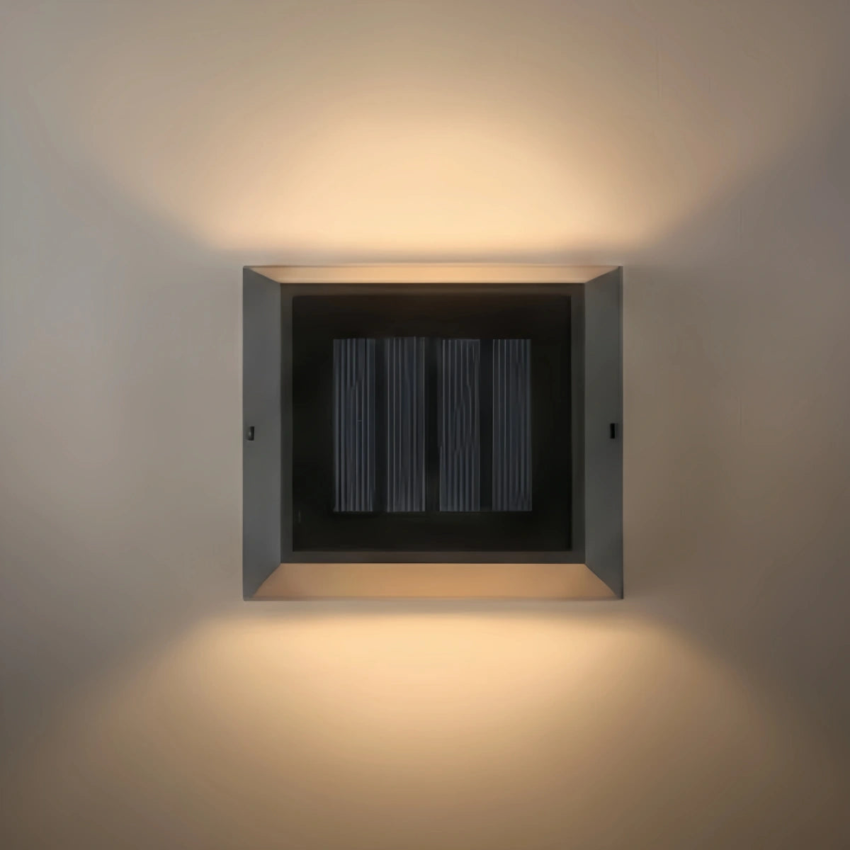 Minimalist Stainless Steel Outdoor Wall Sconce – Modern Exterior Light with Solar or Wired Power