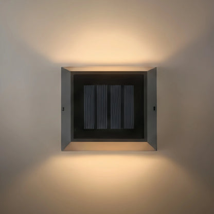 Minimalist Stainless Steel Outdoor Wall Sconce – Modern Exterior Light with Solar or Wired Power