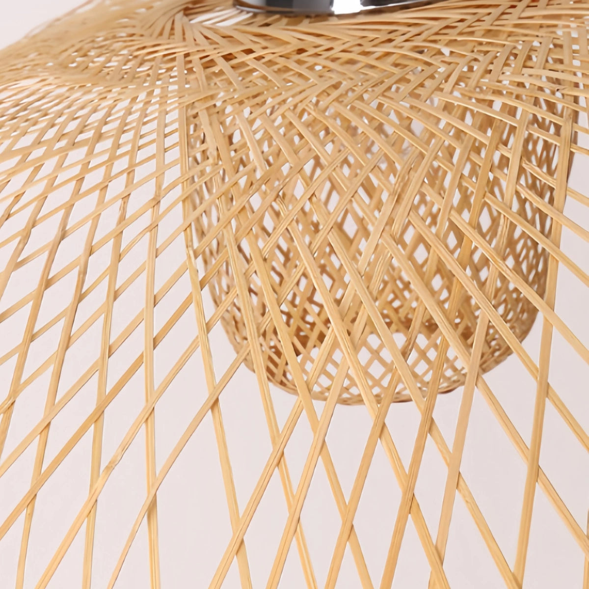 Moderne Pendelleuchte Bamburo – Lampenschirm aus Rattan und Bambus für das Esszimmer