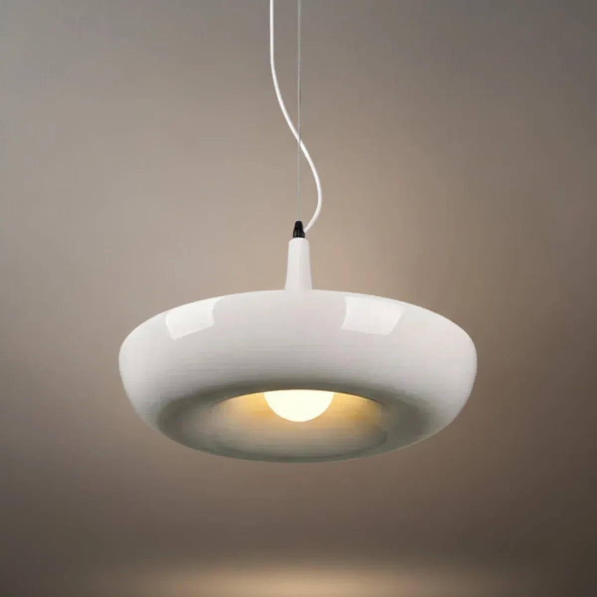 Natural Black/White/Green Bowled Pendant Light – Metal Design for Dining Room