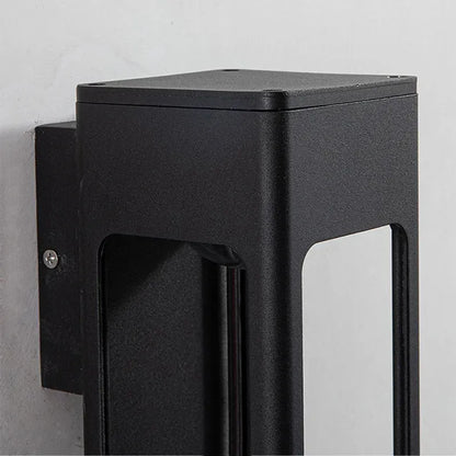 Moderne Irondale Außenwandleuchte – Metalllaterne mit Sensor für die Außenwand