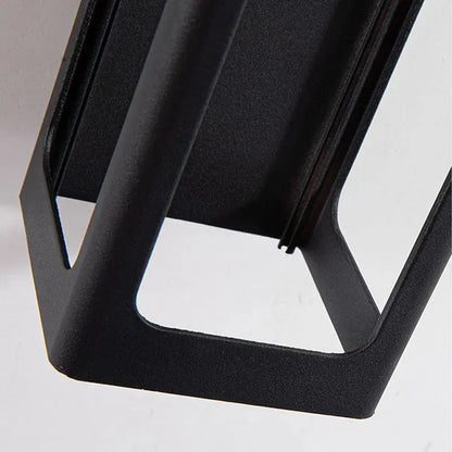 Moderne Irondale Außenwandleuchte – Metalllaterne mit Sensor für die Außenwand