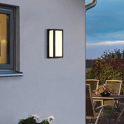 Modern Outdoor Wall Lamp - Black Metal & Acrylic