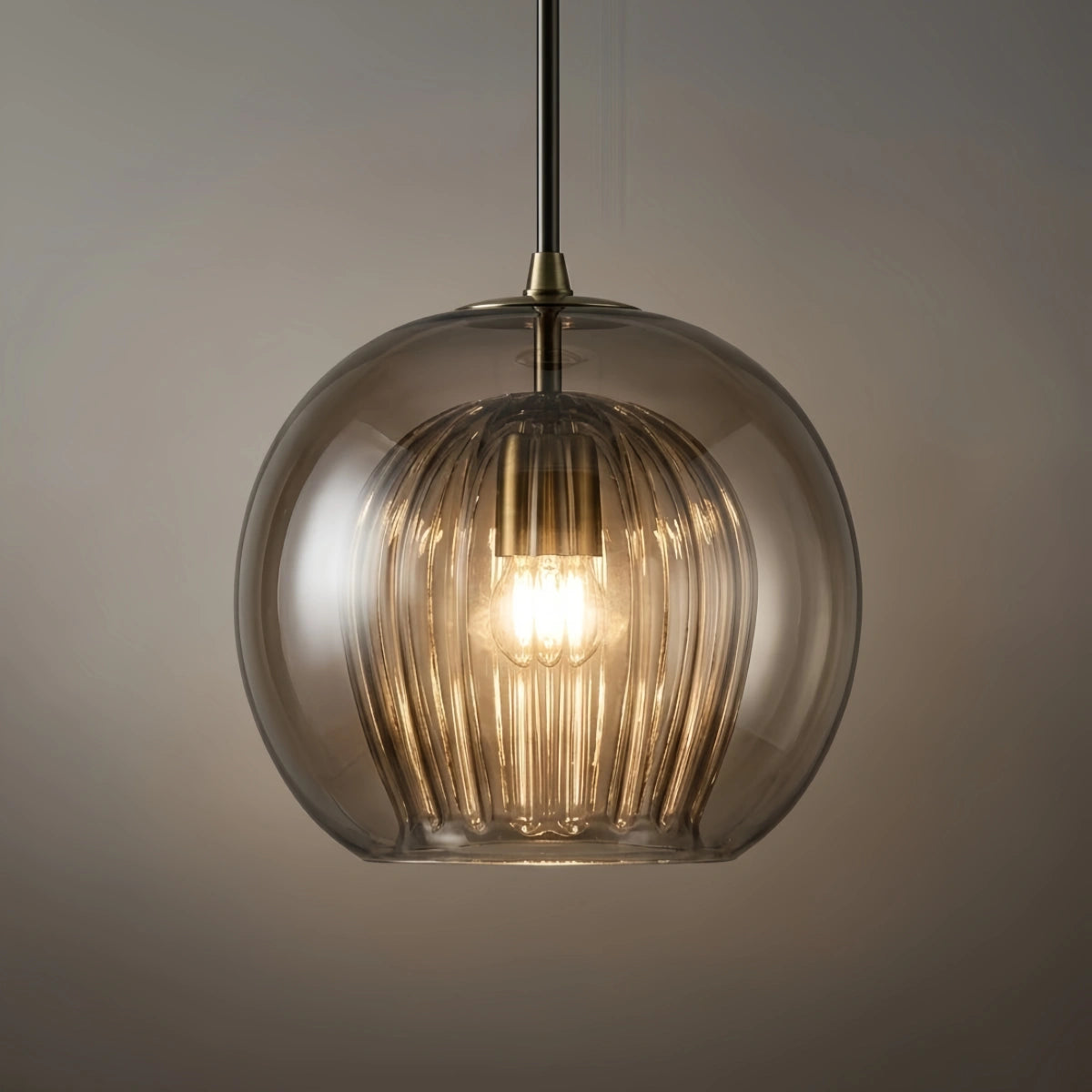 Lámpara colgante Vetro Nordic Globe – Cristal transparente o ámbar para dormitorio