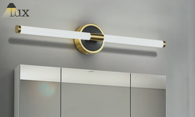 Lámpara de pared minimalista Arcato con espejo frontal para baño