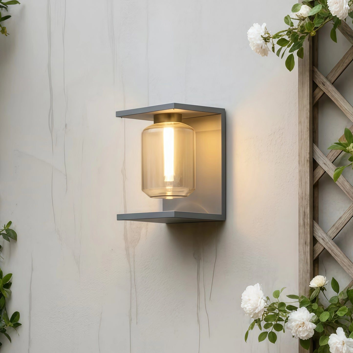 Irondale Industrial Solar LED Wall Lamp – Black Outdoor Light for Patio